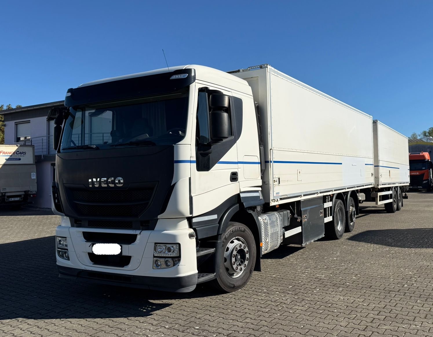 IVECO STRALIS 460 6×2 STERZANTE + KRONE 2016 – PREZZO: 25.000€